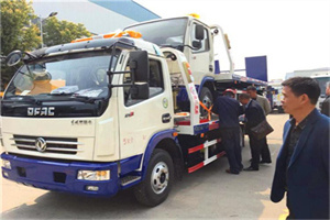 齐齐哈尔汽车道路救援拖车价格